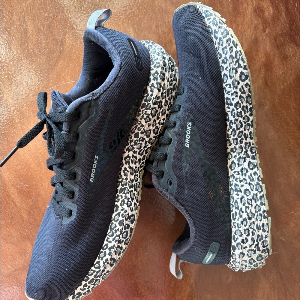 Brooks Revel 6 Leopard